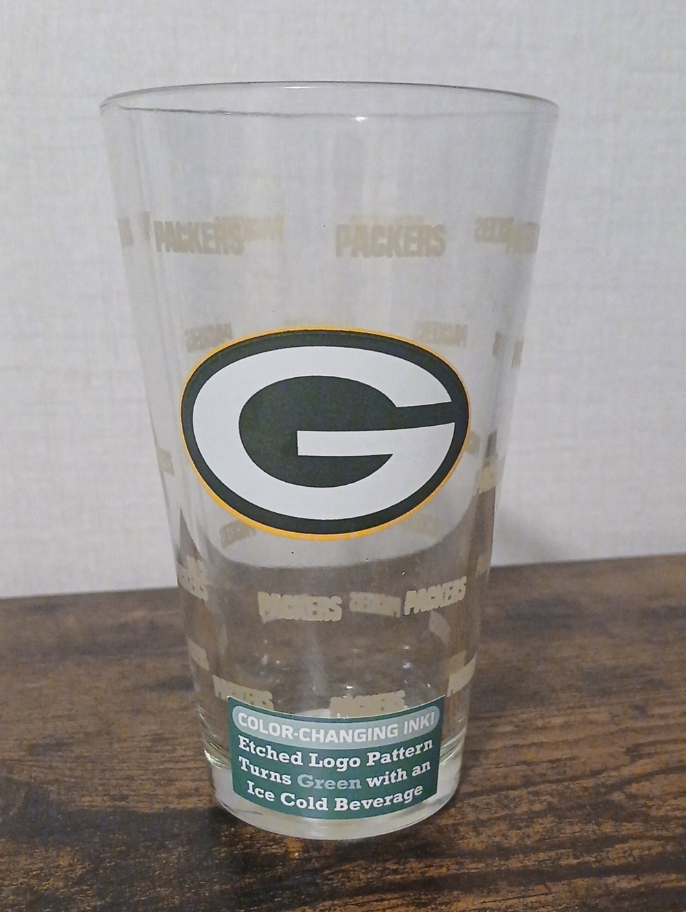 NFL Green Bay Packers Clear Color Changing Pint Glass with Green and Gold Logo